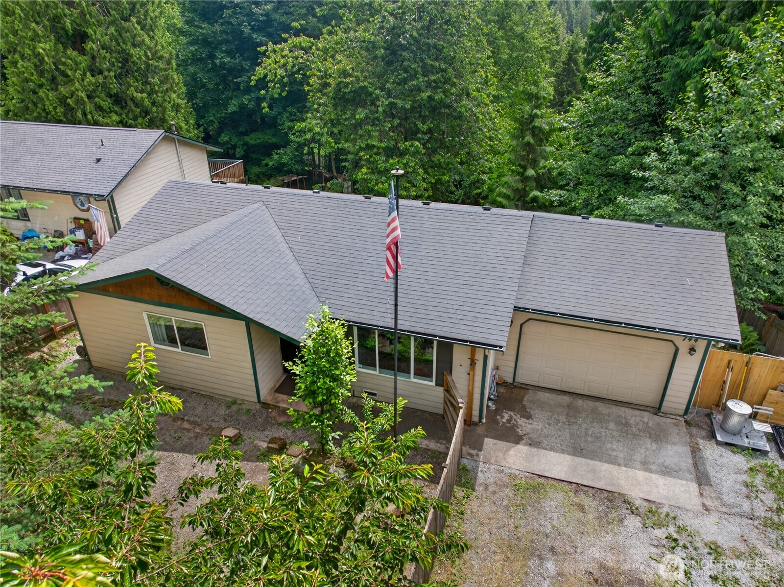 744 Summerset Way Property Photo 1
