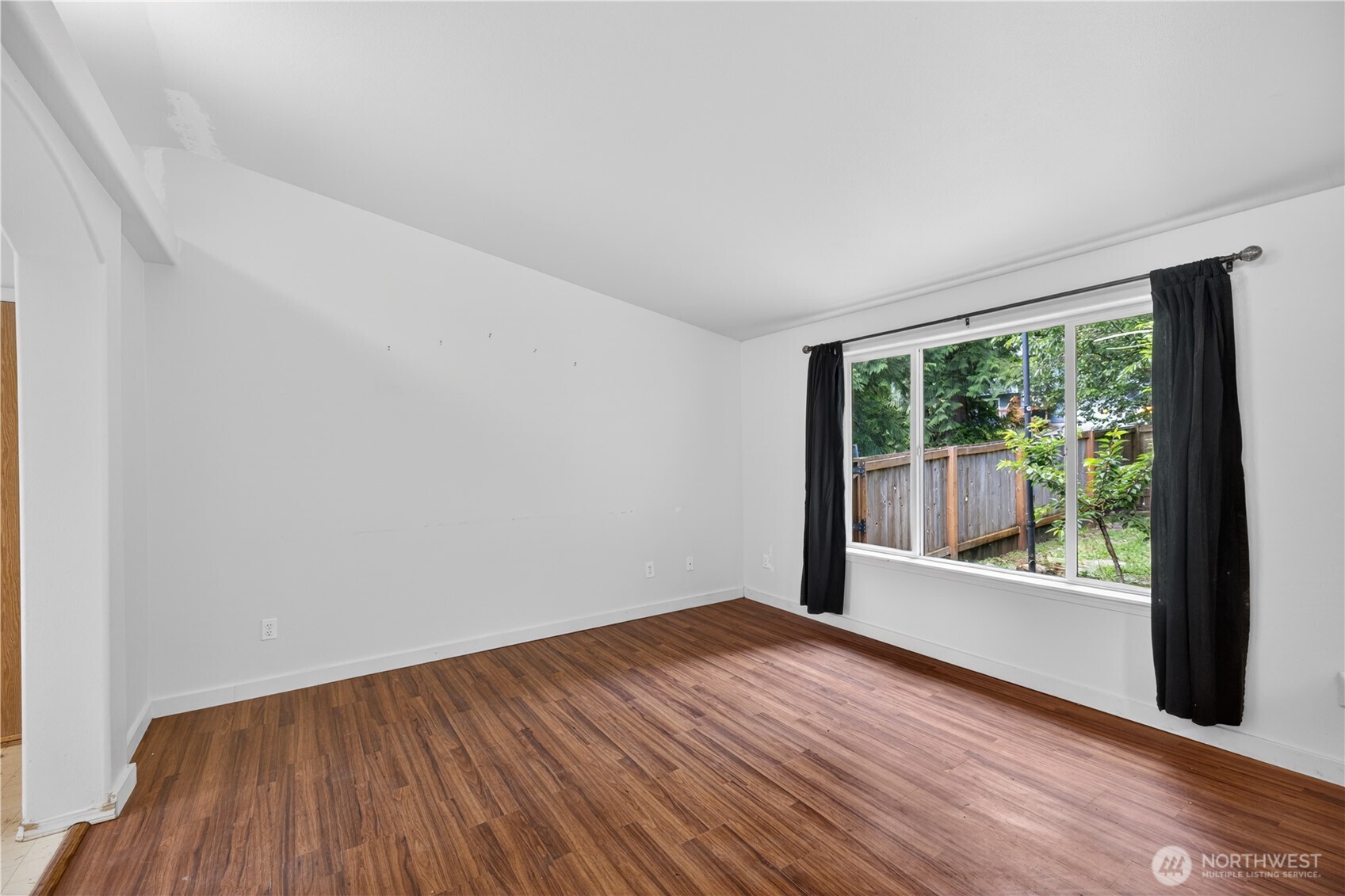 744 Summerset Way Property Photo 4