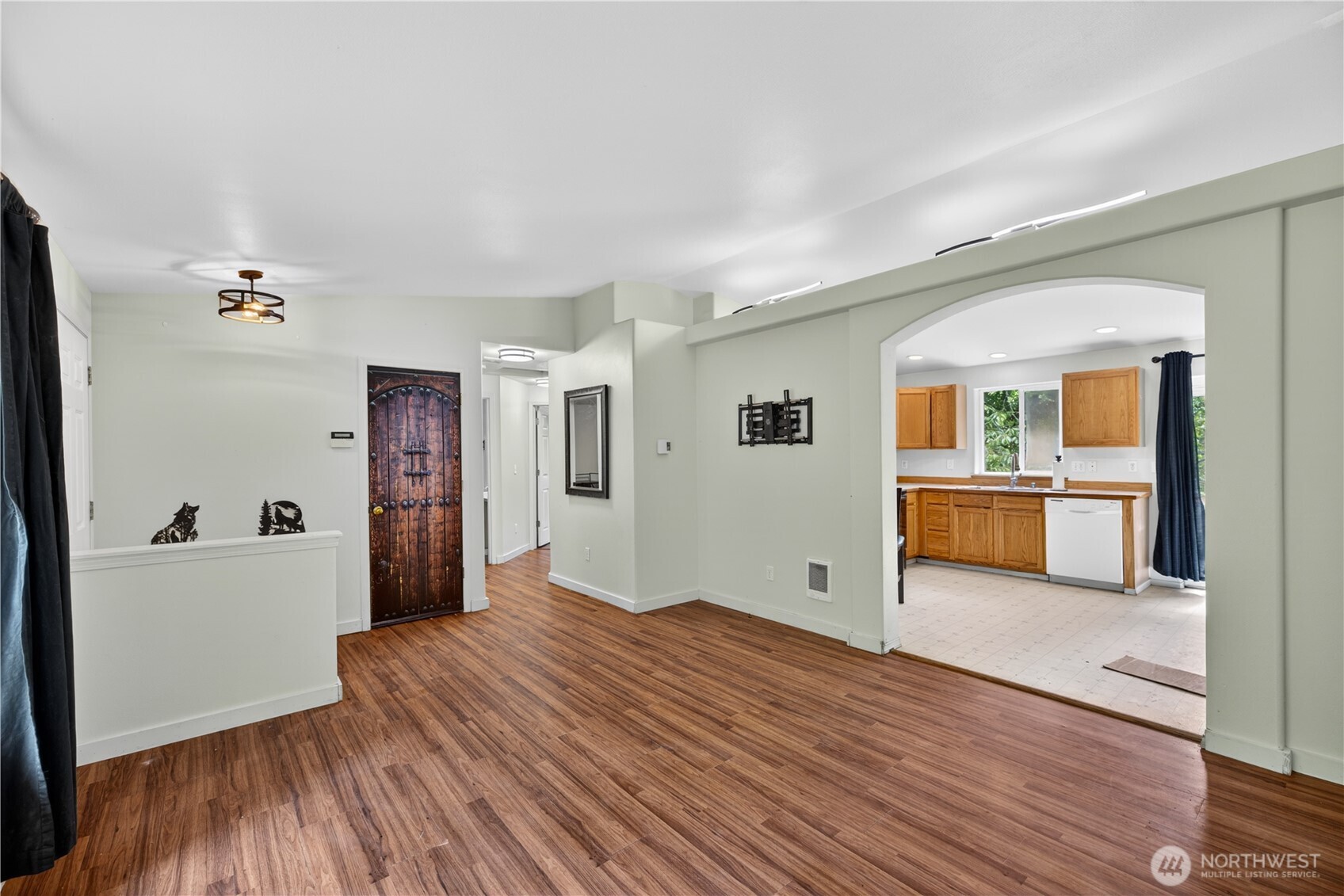 744 Summerset Way Property Photo 6