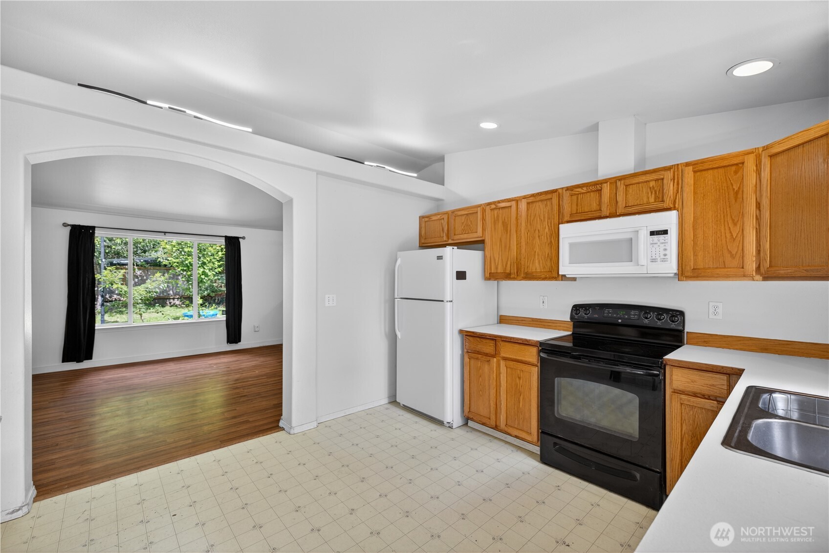 744 Summerset Way Property Photo 11