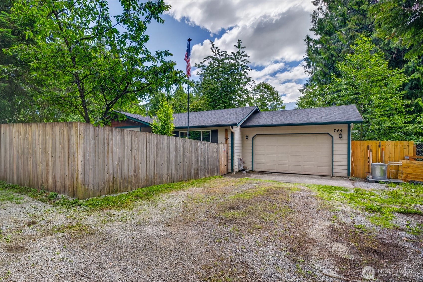 744 Summerset Way Property Photo 24
