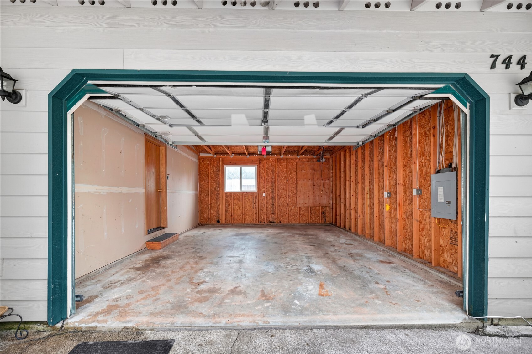 744 Summerset Way Property Photo 25