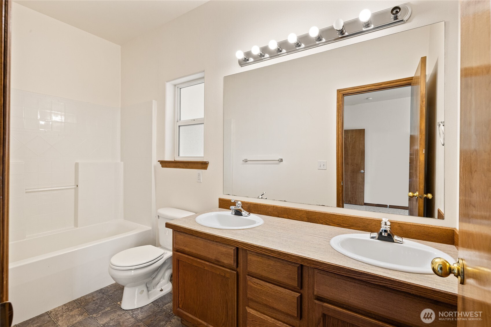 105 Joanna Place Property Photo 27