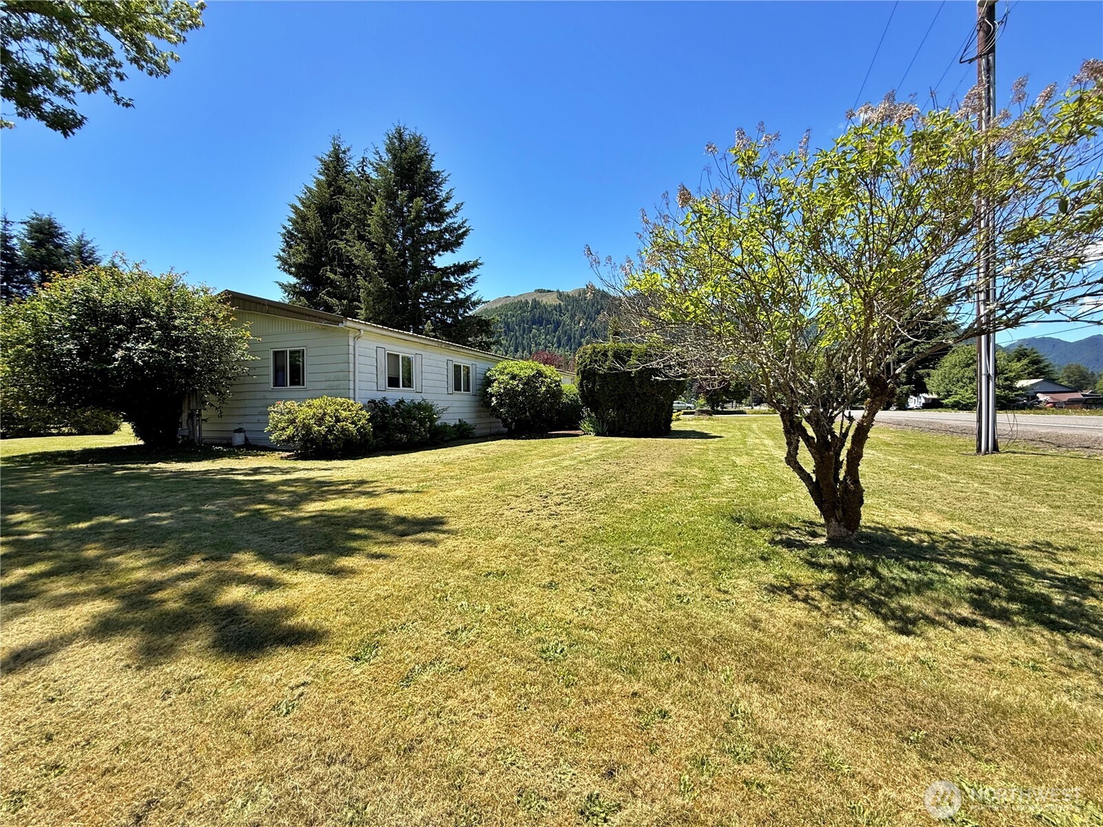 1521 Main Avenue A Property Photo 5