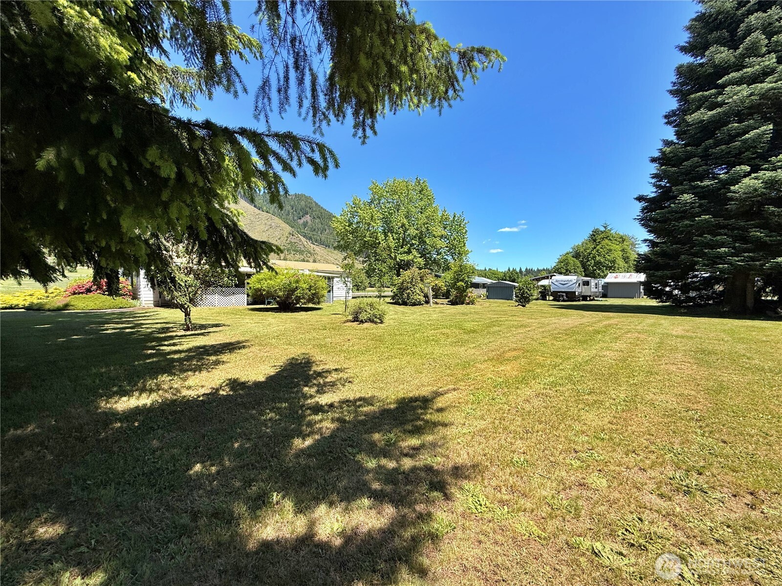 1521 Main Avenue A Property Photo 8