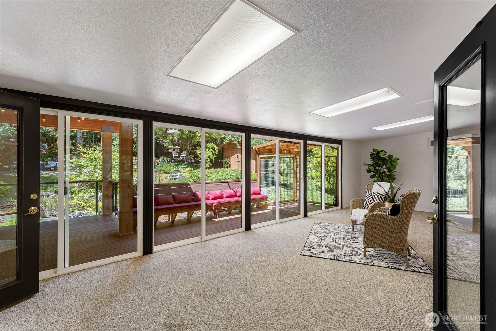 14203 Thomas Drive Property Photo 16