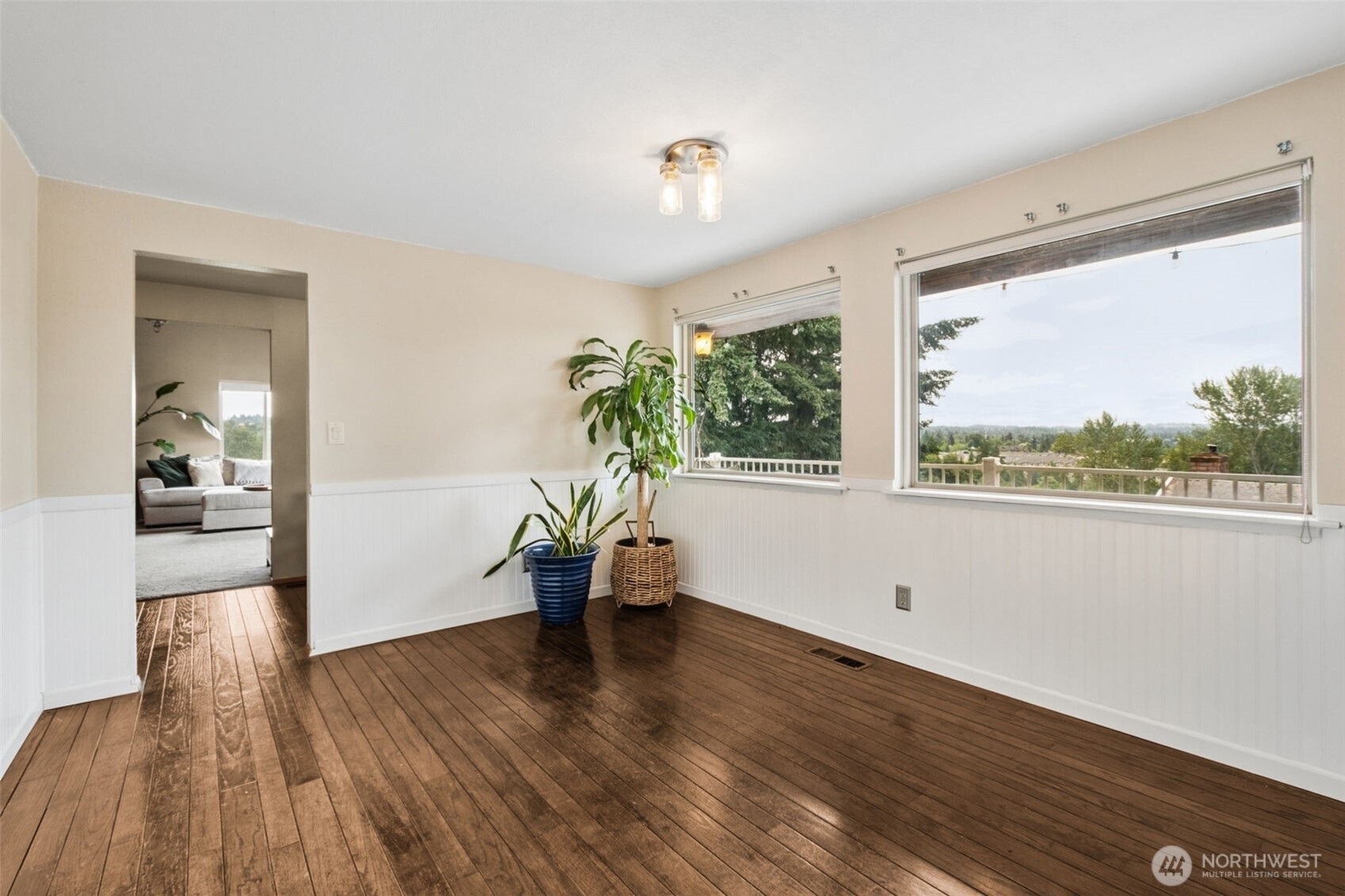 21030 7th Avenue Property Photo 9