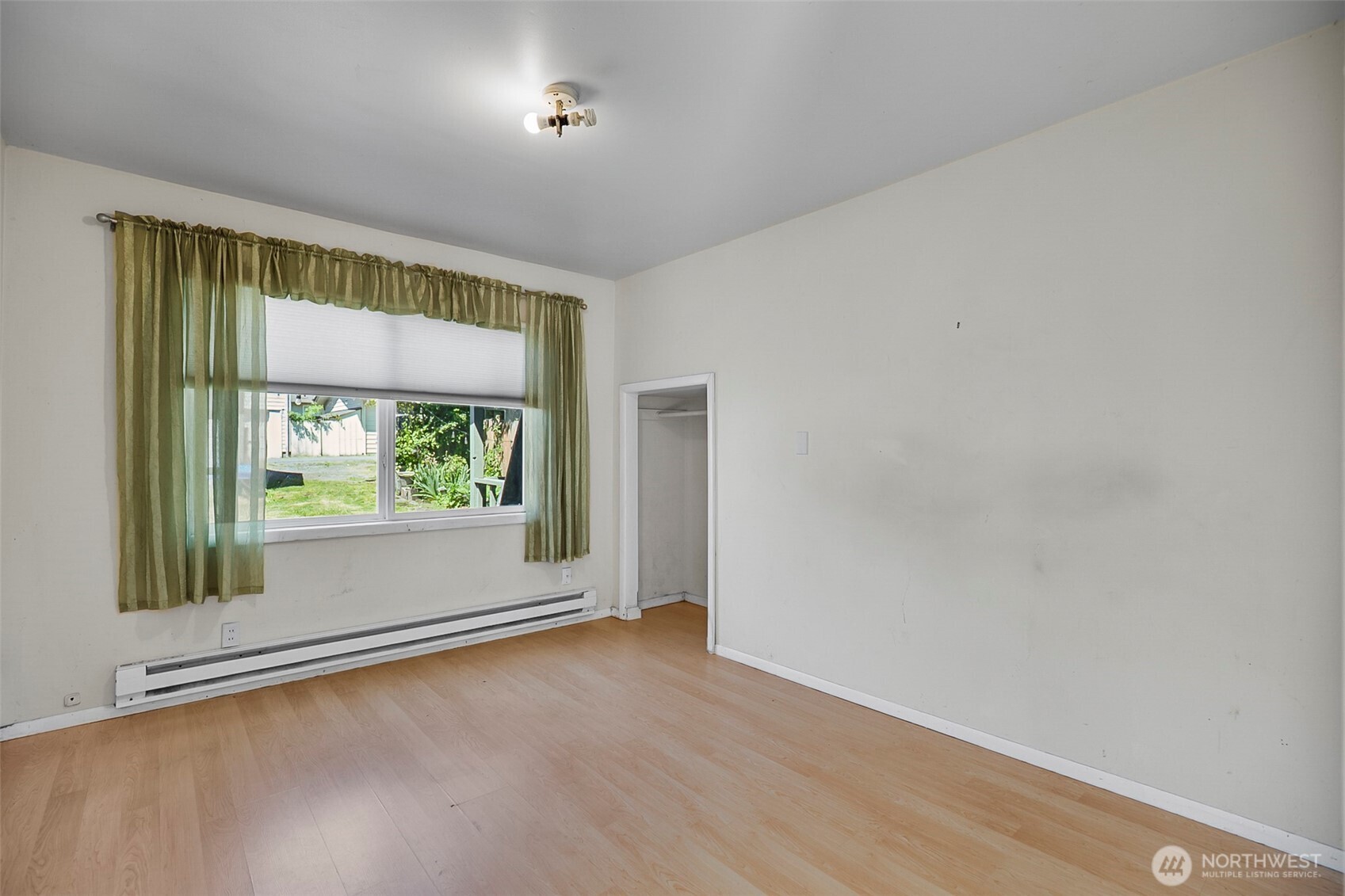 2512 Cedar Street Property Photo 7