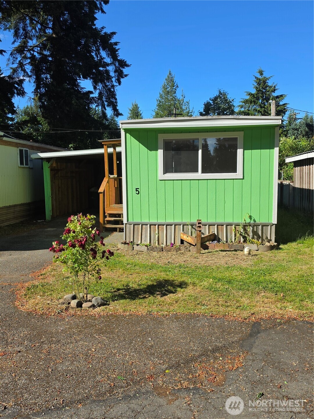 290 St Granat 5 Property Photo 1