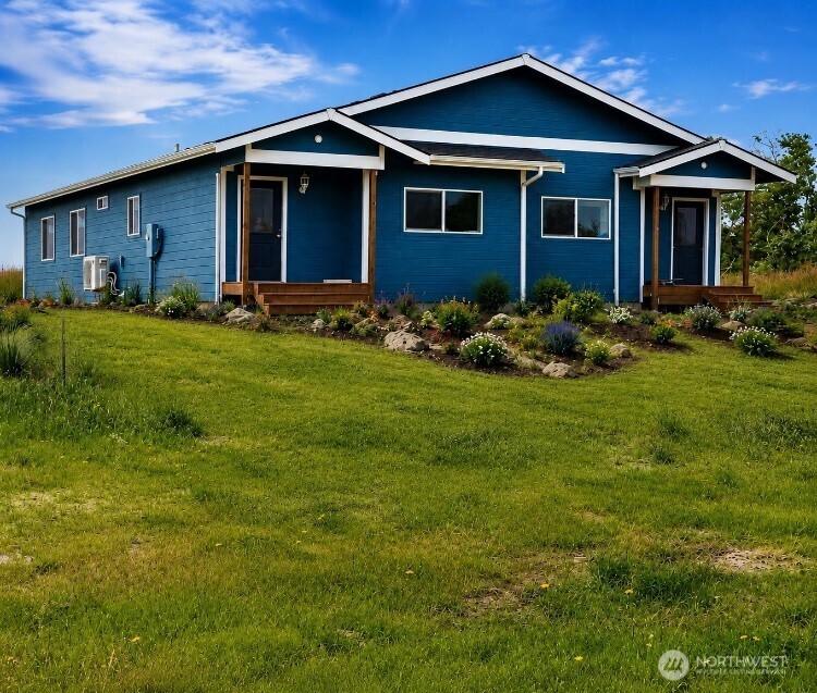 221 Marine View Drive Property Photo 2