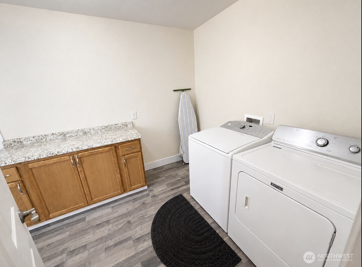 105 22nd Street Property Photo 23