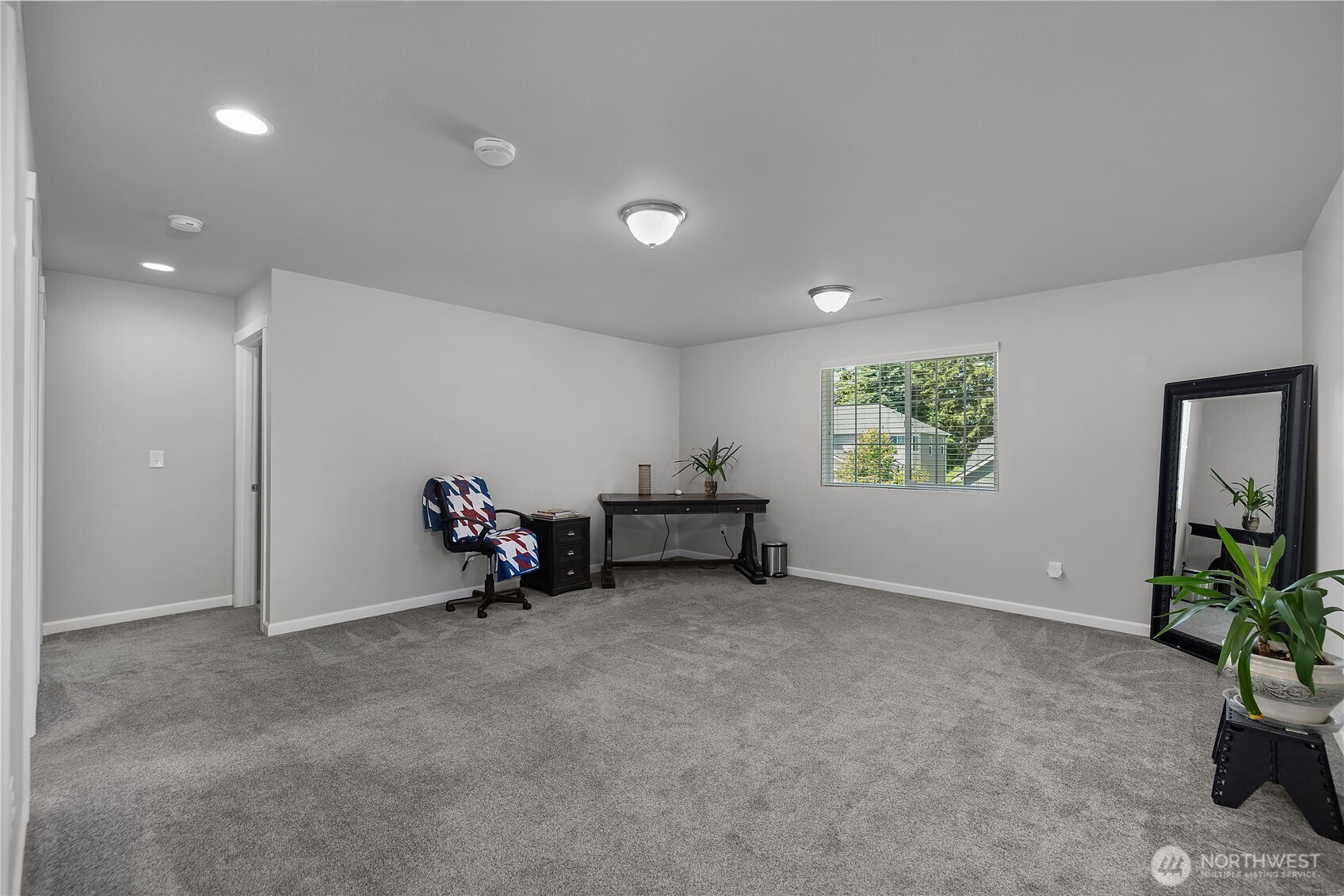 4238 Campus Drive Property Photo 14