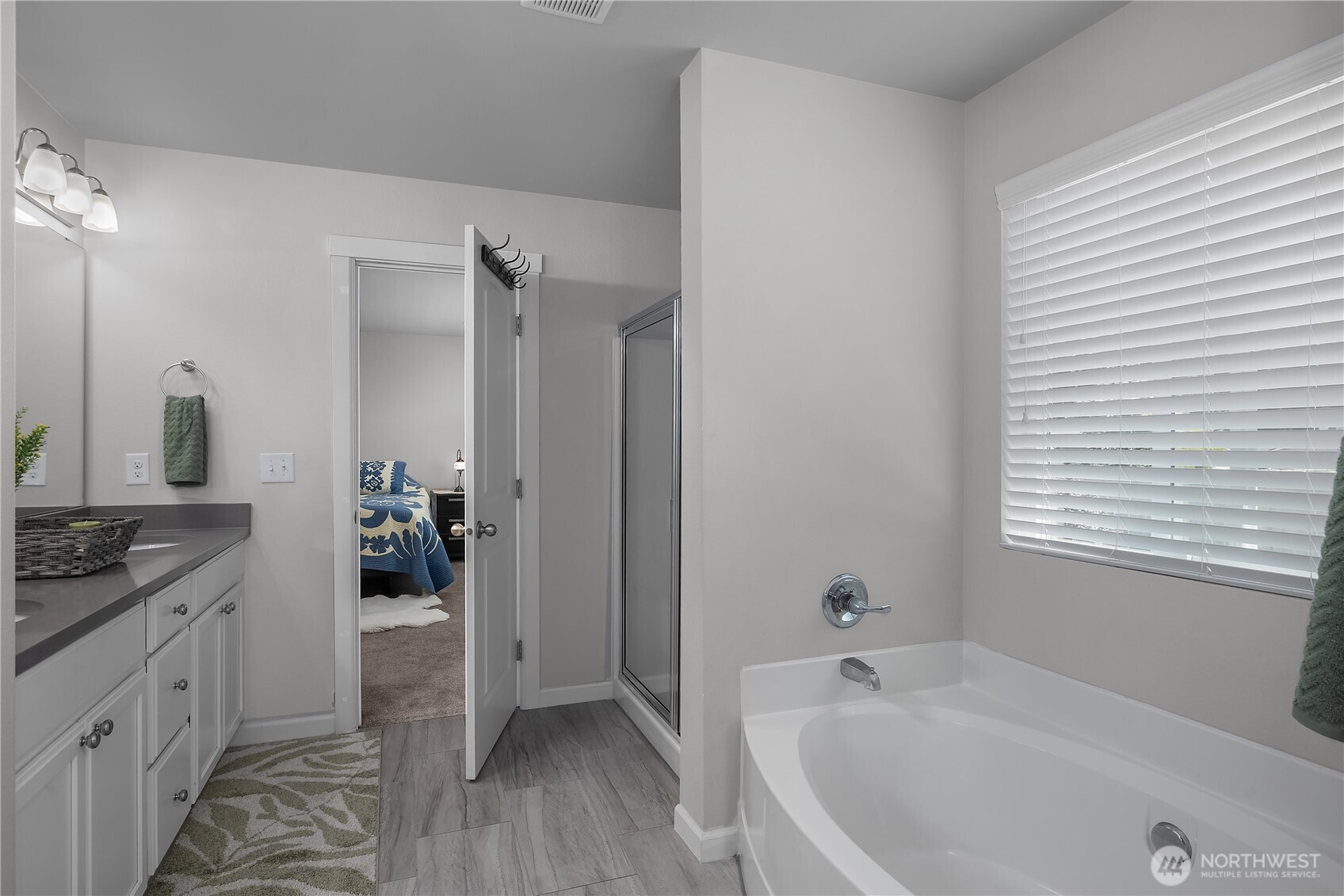 4238 Campus Drive Property Photo 20