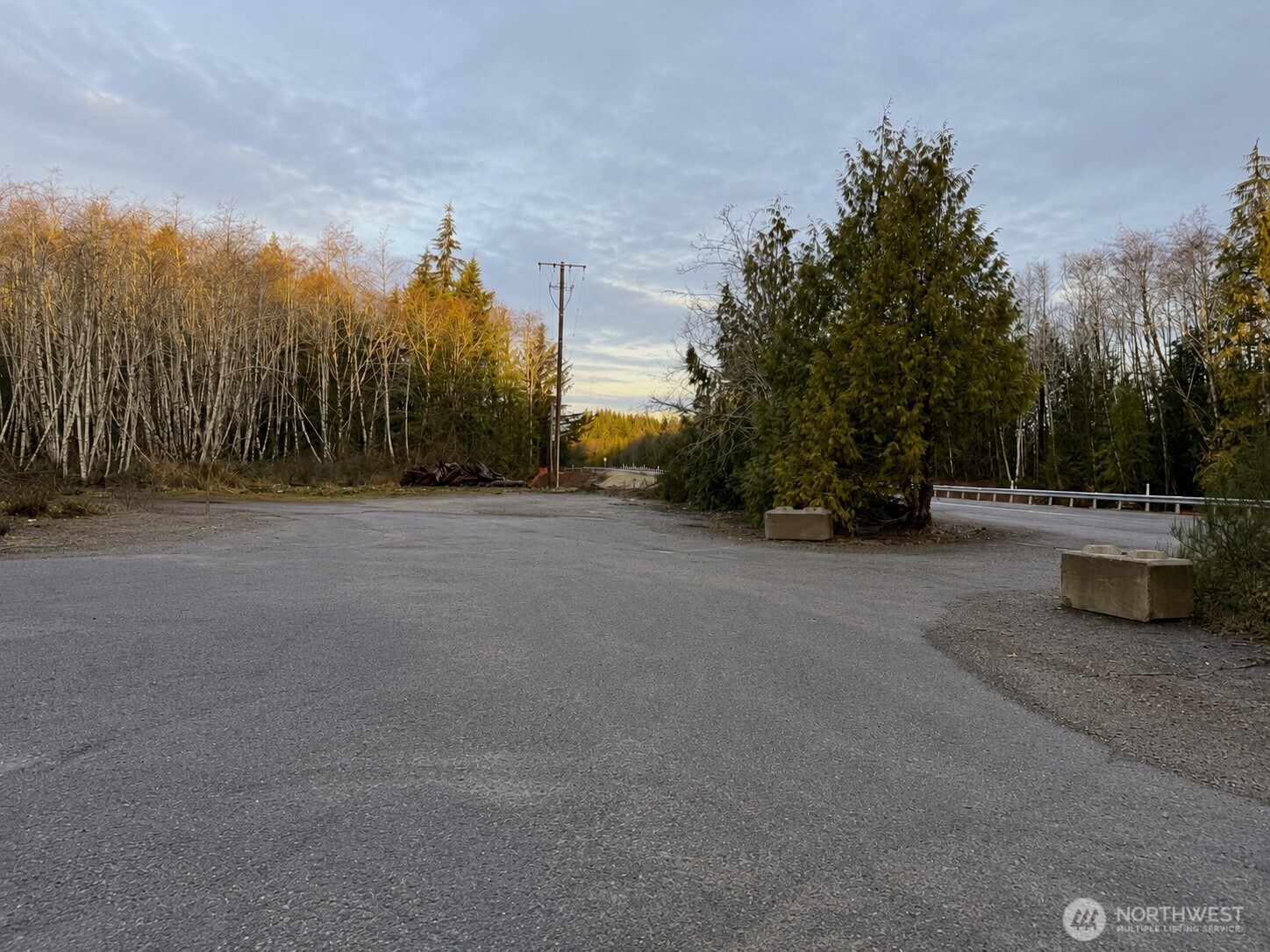 7507 Us Highway 101 Property Photo 3