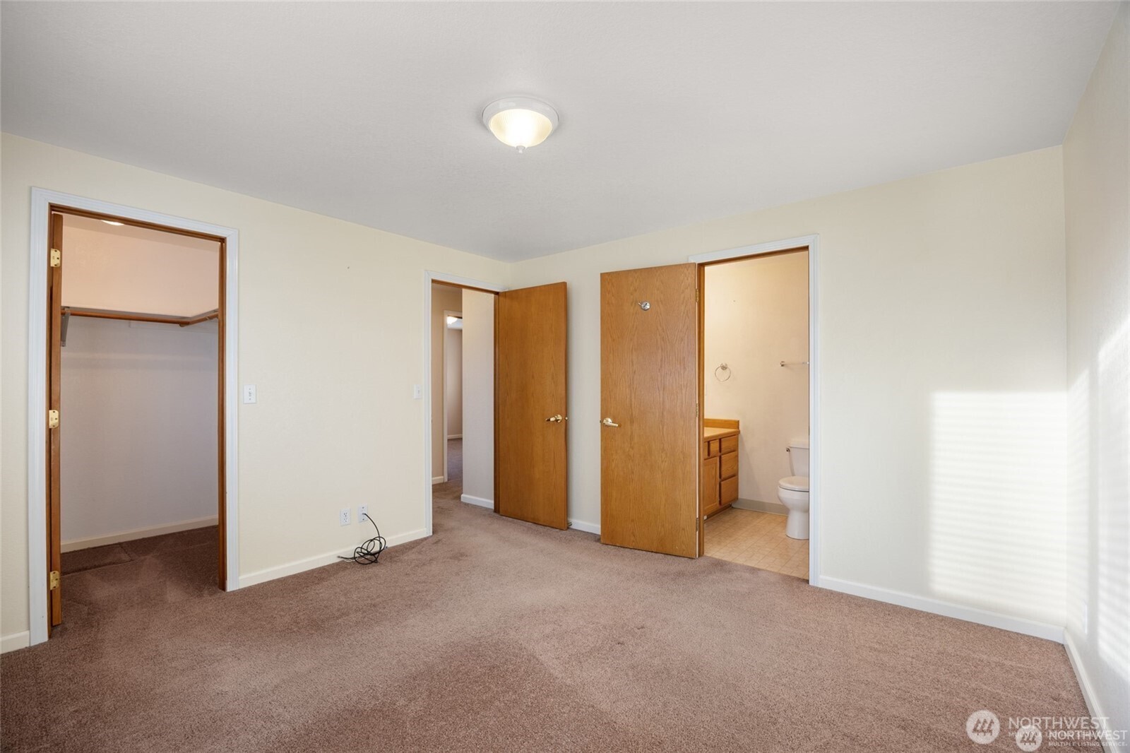 2214 S Belair Drive Property Photo 15