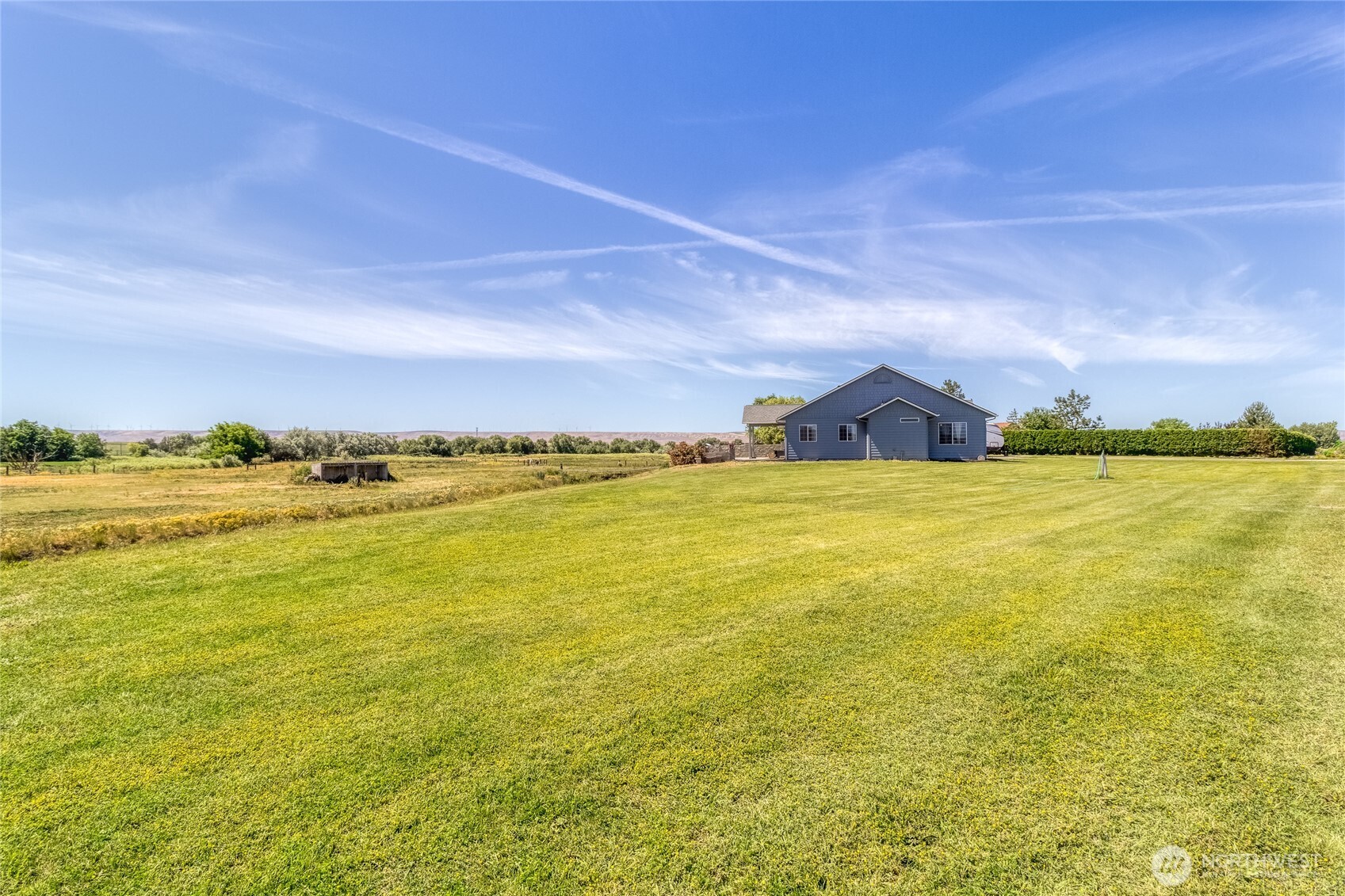 219 Reeds Road Property Photo 2