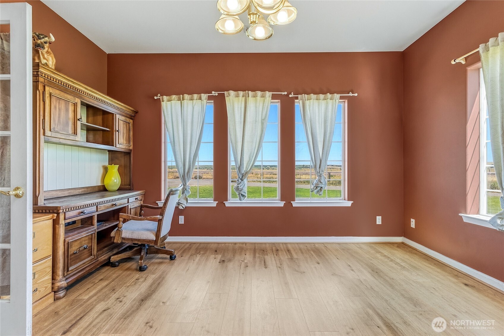219 Reeds Road Property Photo 6