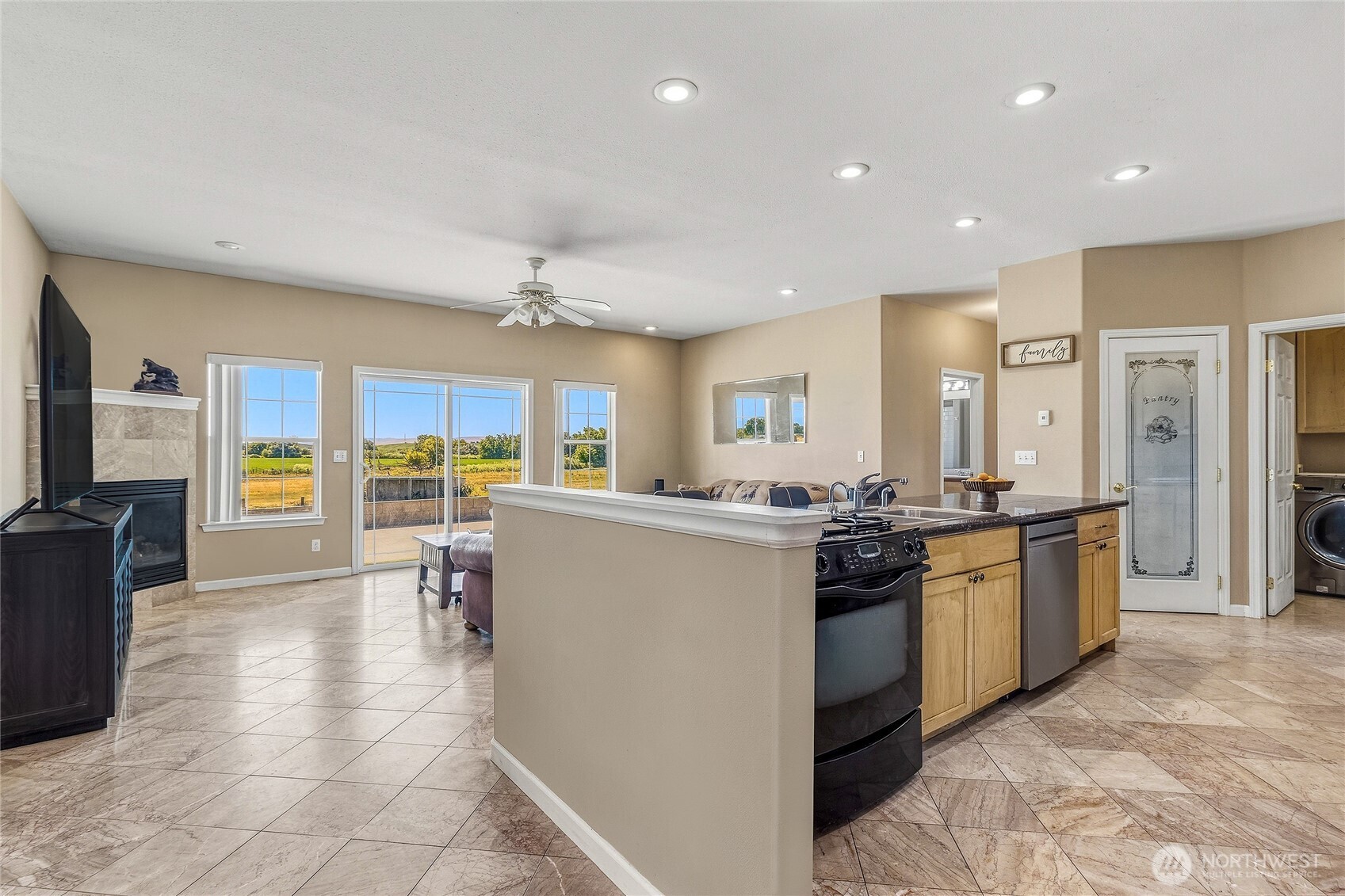 219 Reeds Road Property Photo 7