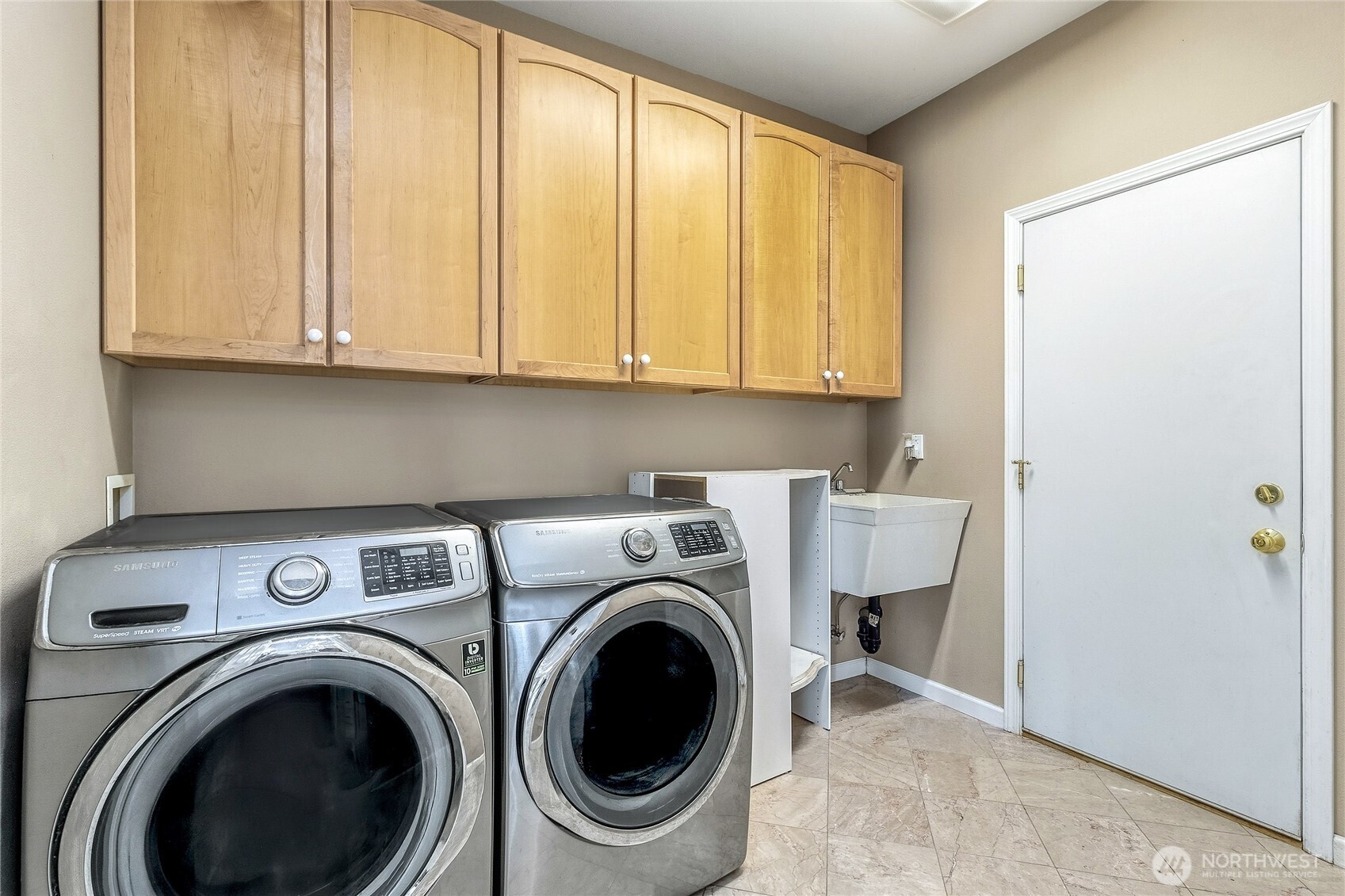 219 Reeds Road Property Photo 14