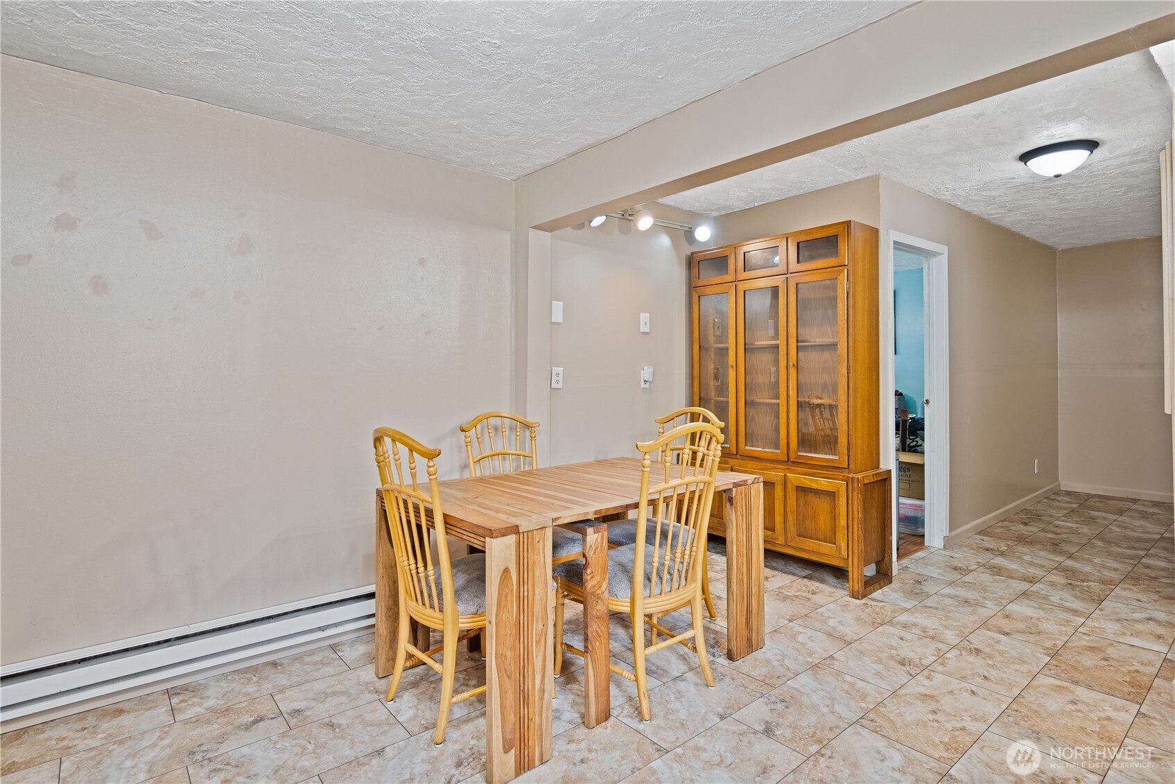 3284 Oak Street Property Photo 12