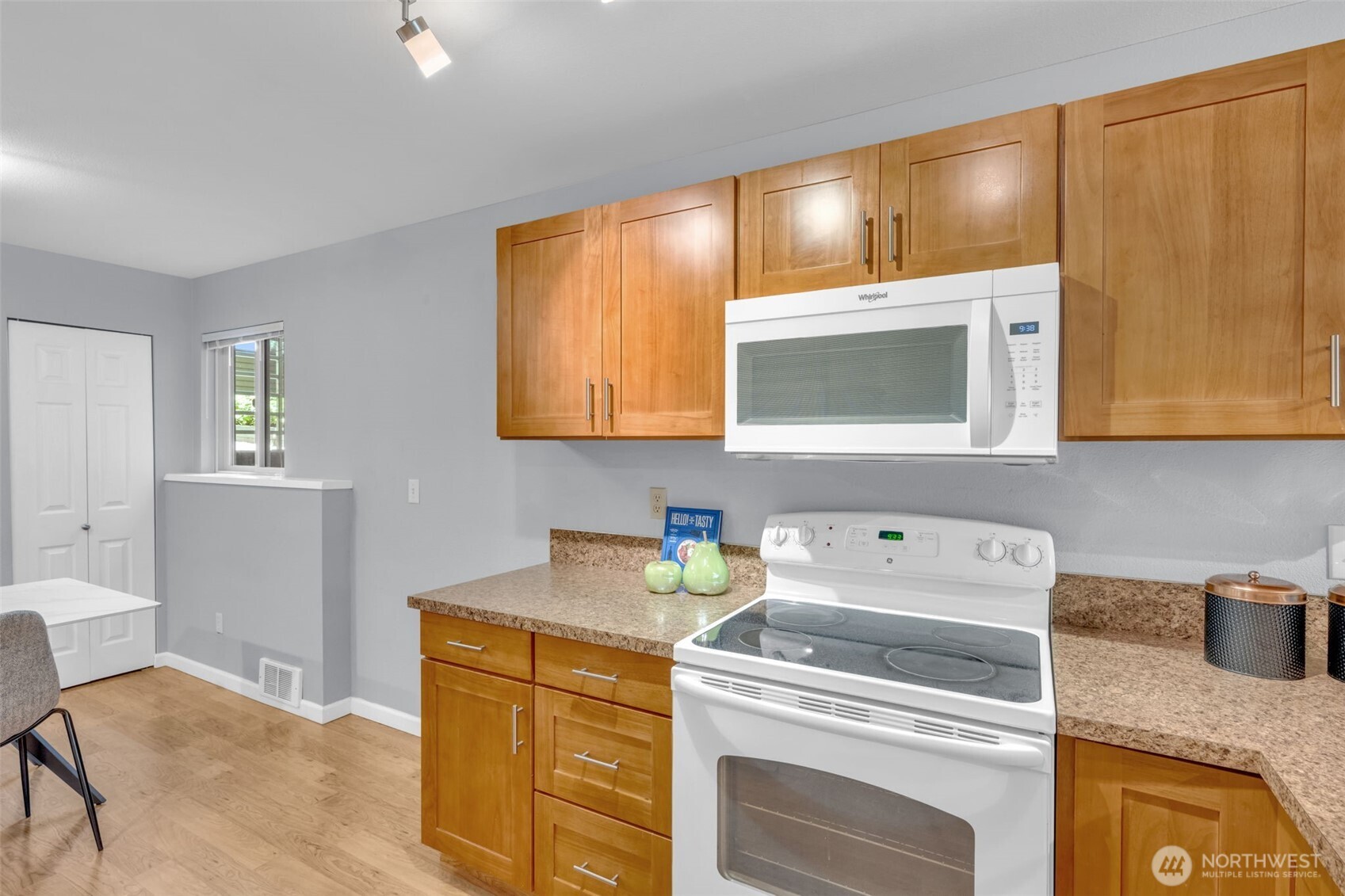 605 5th Street B102 Property Photo 9