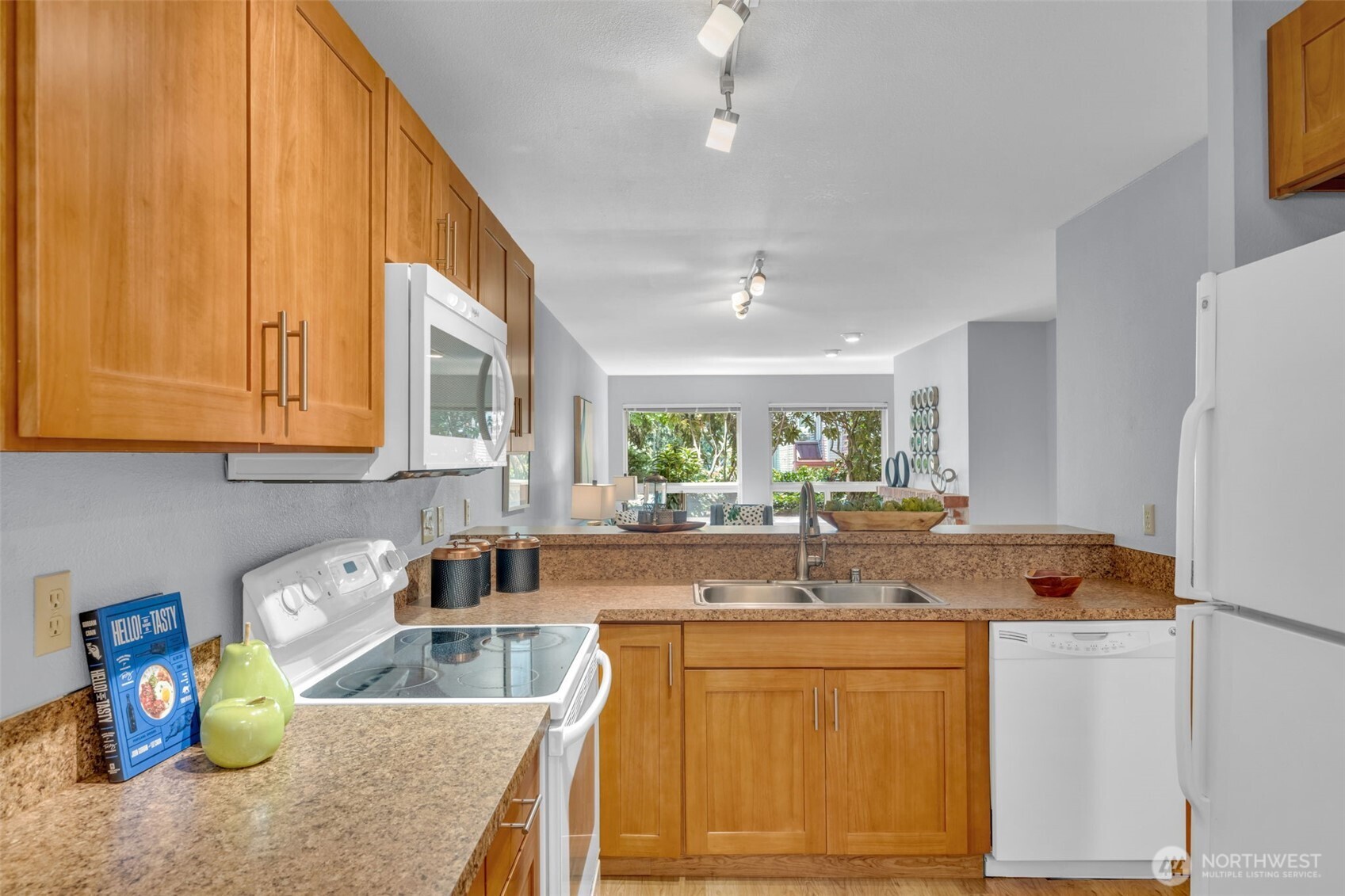 605 5th Street B102 Property Photo 11