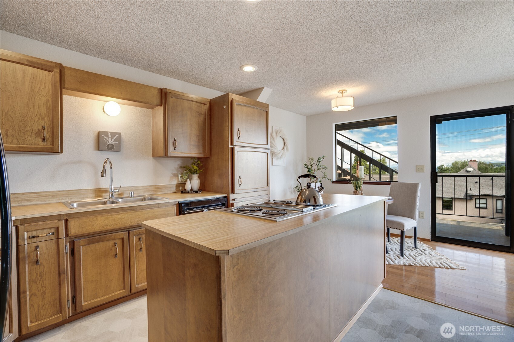 809 N G Street 201 Property Photo 16