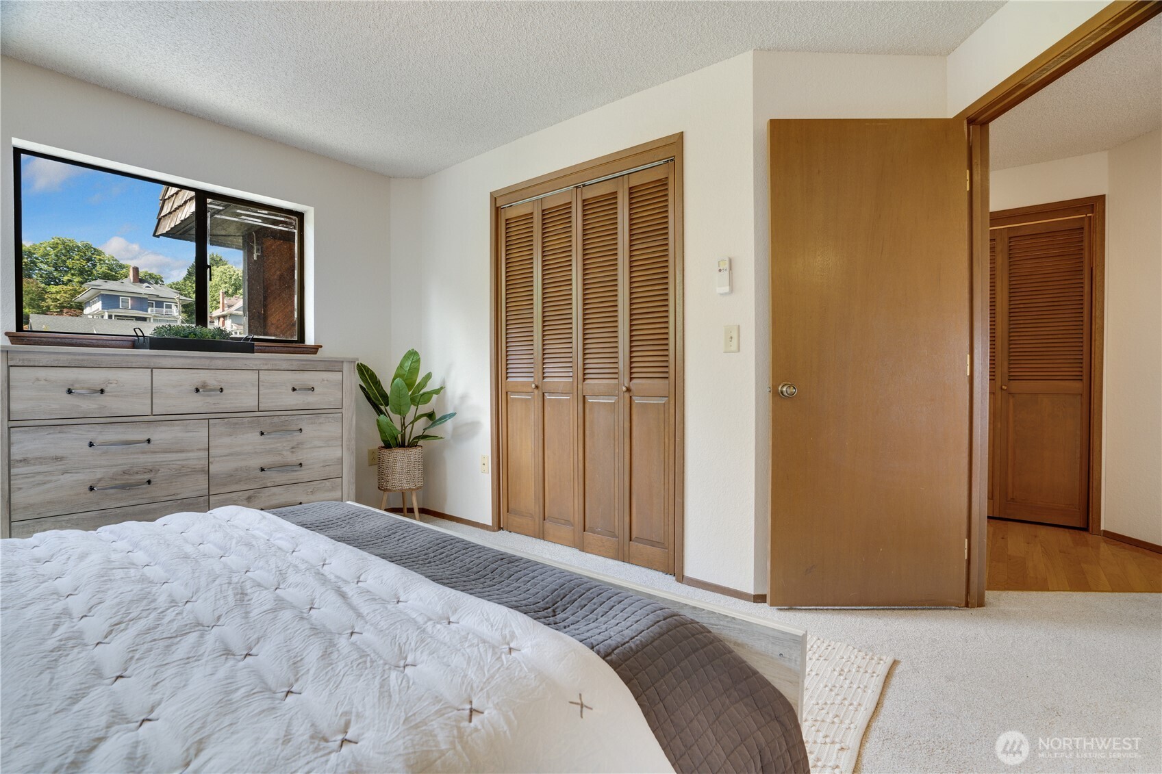 809 N G Street 201 Property Photo 19