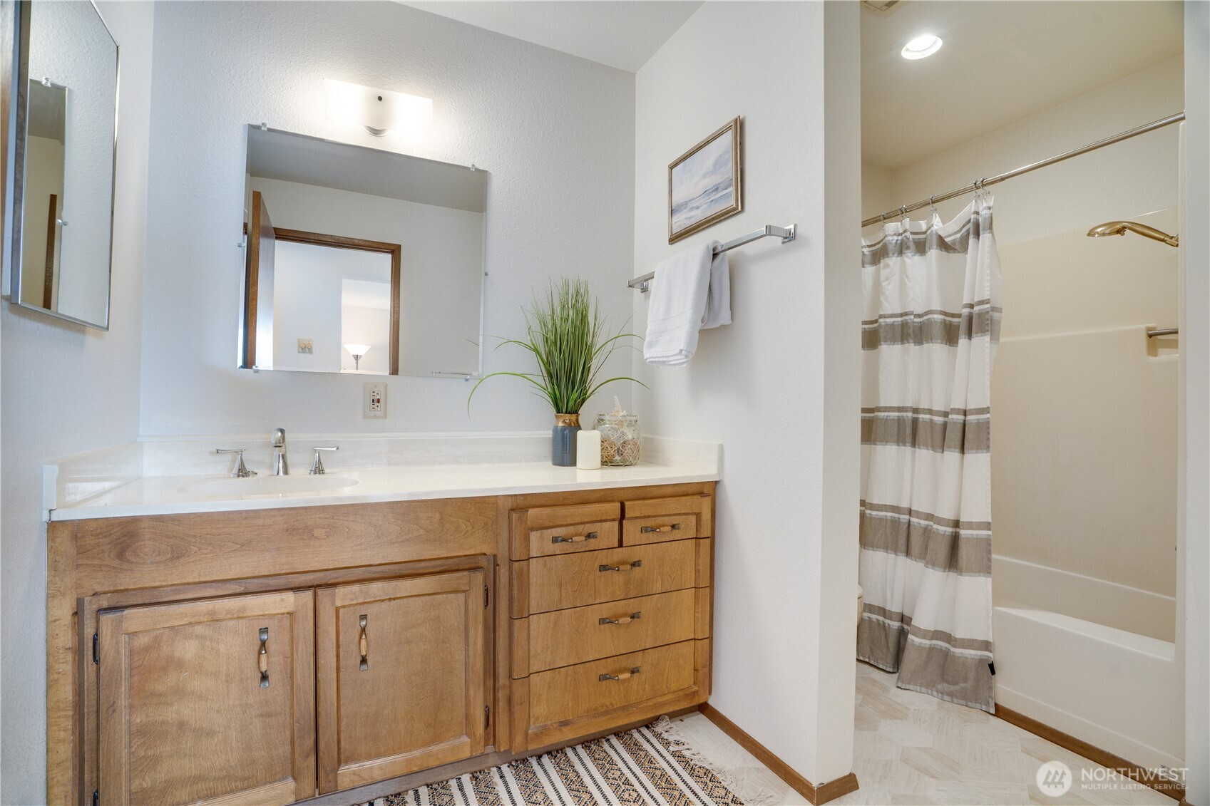 809 N G Street 201 Property Photo 22
