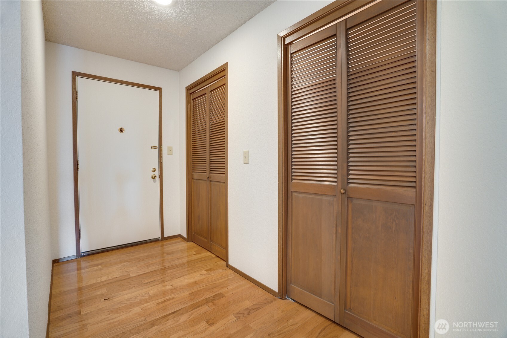809 N G Street 201 Property Photo 25