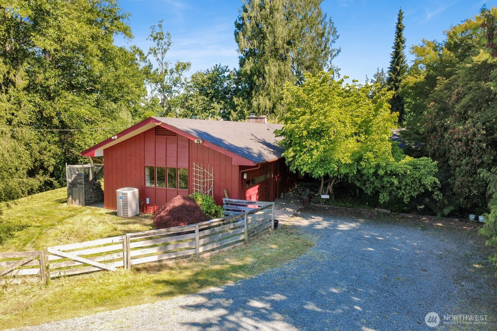 7605 279th Place Property Photo 2