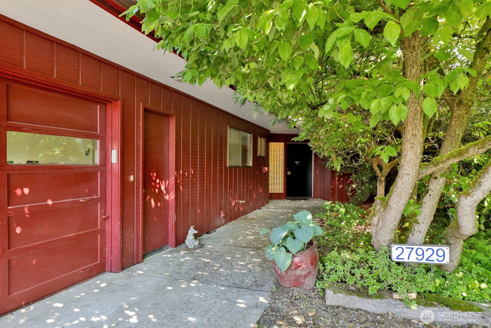 7605 279th Place Property Photo 3