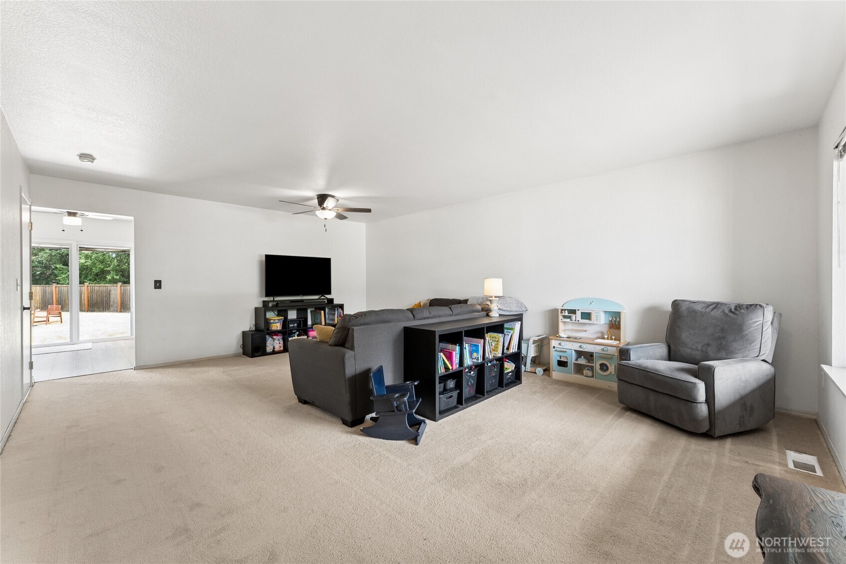 10549 Se Farwest Court Property Photo 4