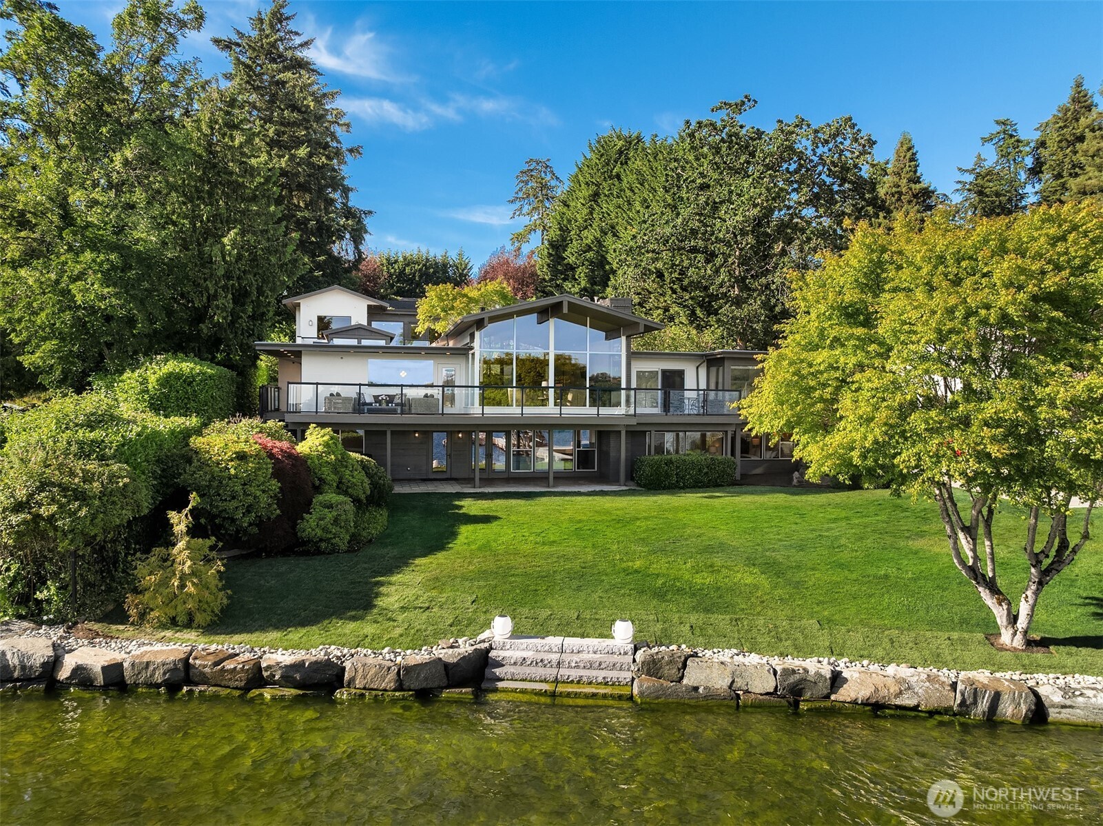10929 SE Lake Road Property Photo 1