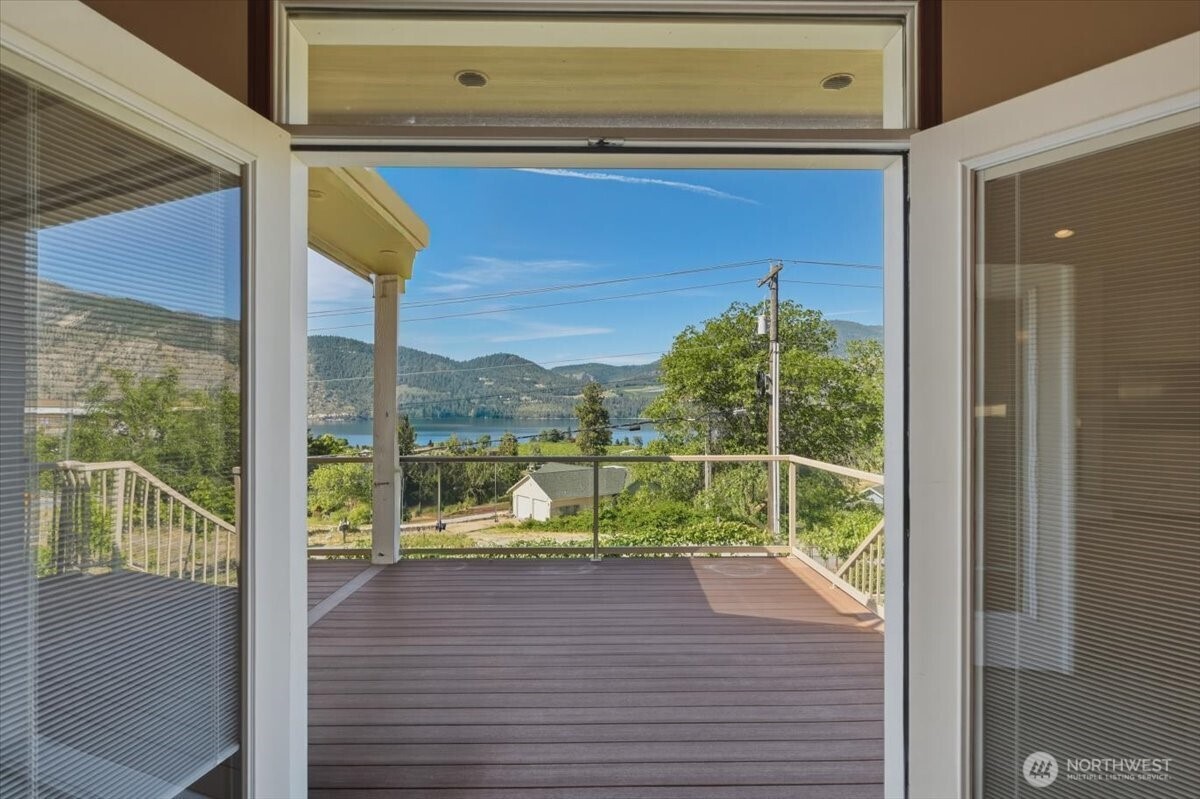 22 Washington Street Property Photo 12