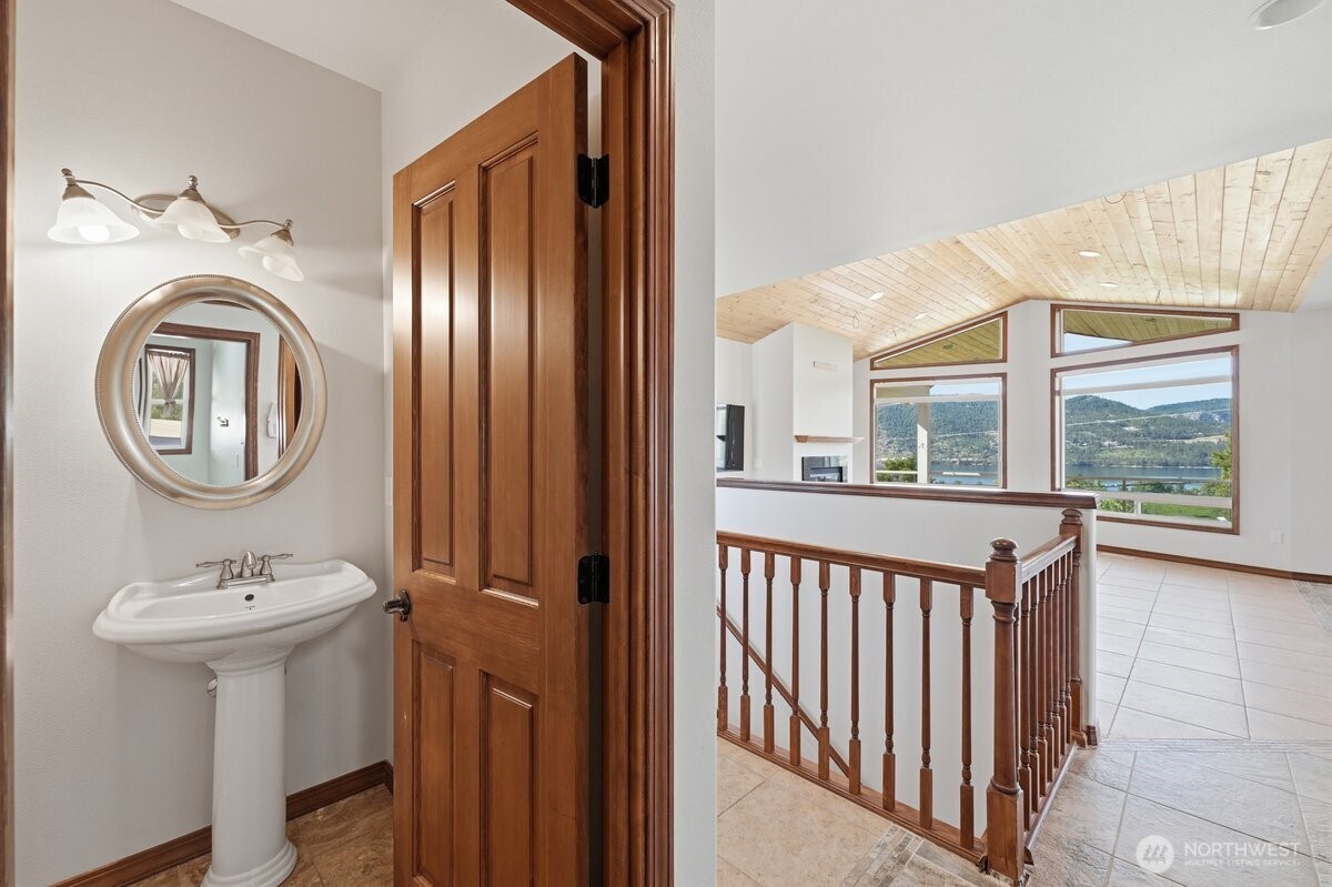 22 Washington Street Property Photo 14