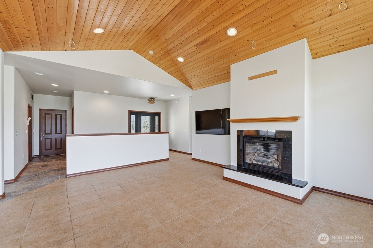 22 Washington Street Property Photo 15