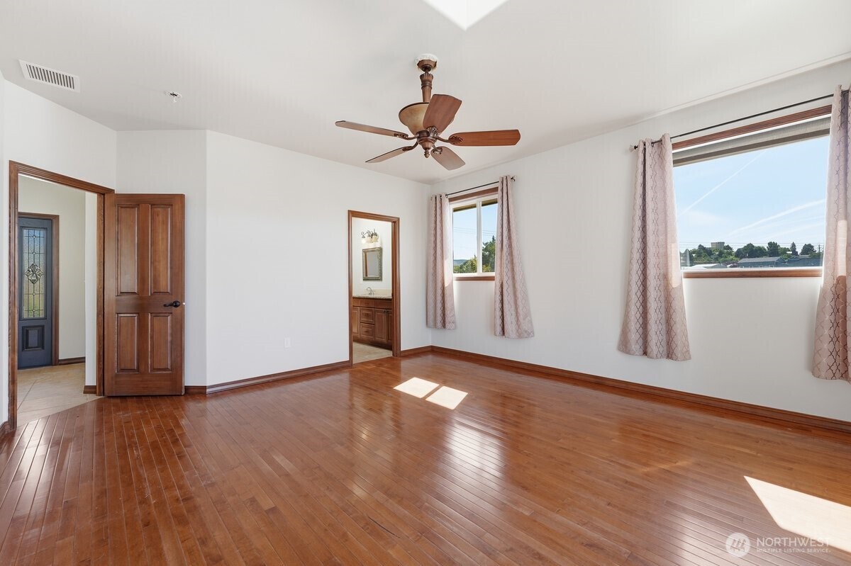 22 Washington Street Property Photo 16