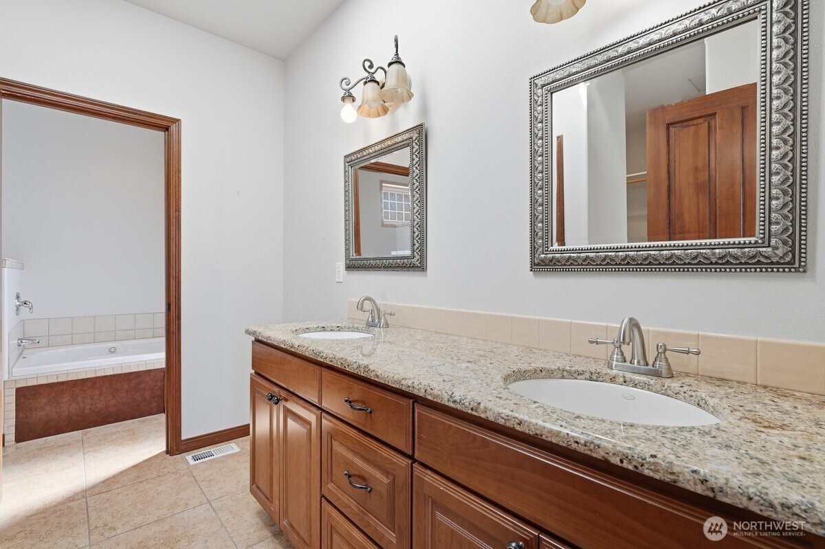 22 Washington Street Property Photo 18