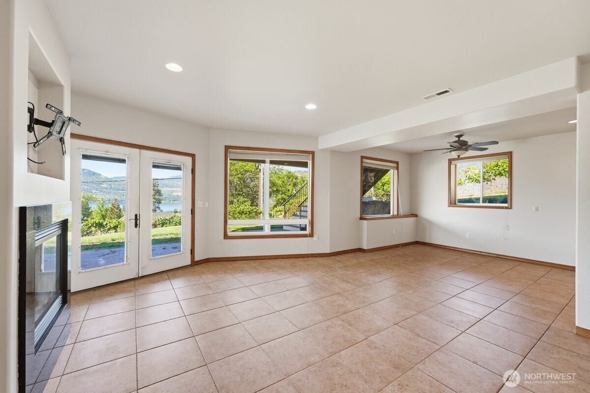 22 Washington Street Property Photo 22
