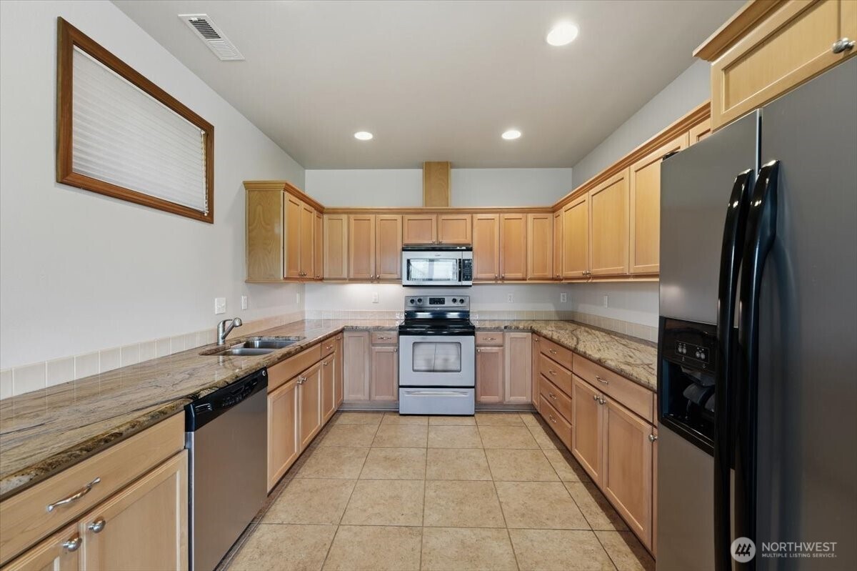 22 Washington Street Property Photo 23