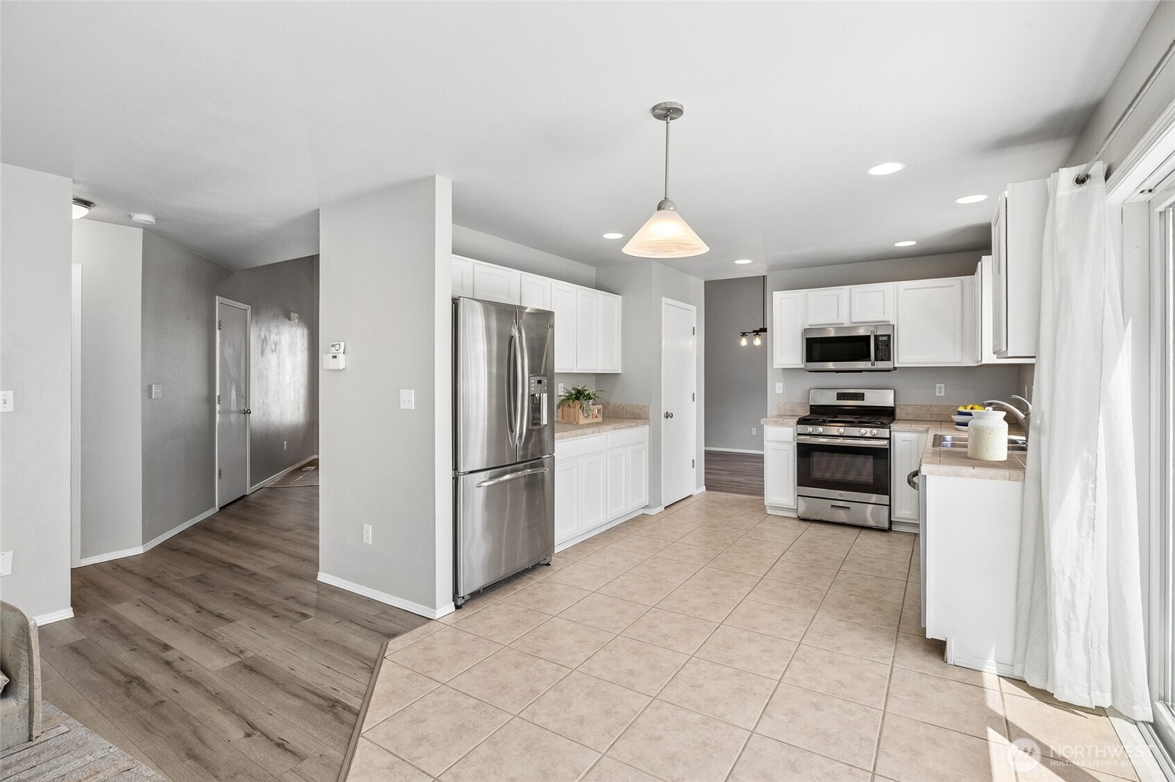 11222 186th Street Ct Property Photo 9