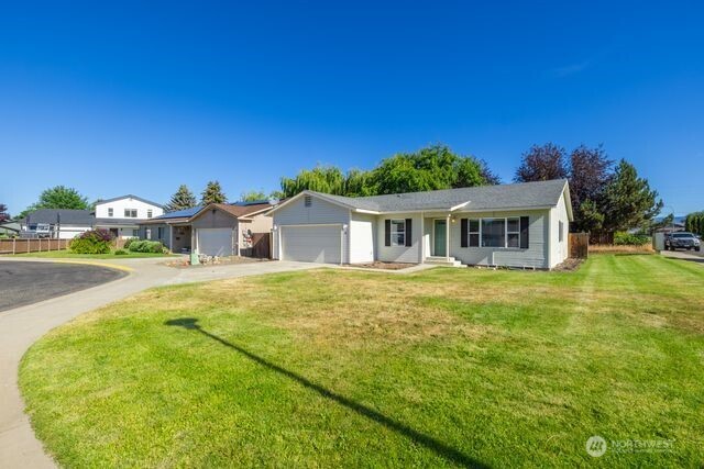 111 E Queen Place Property Photo 2