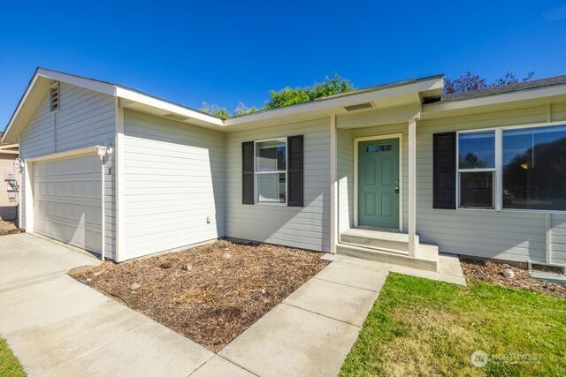 111 E Queen Place Property Photo 3