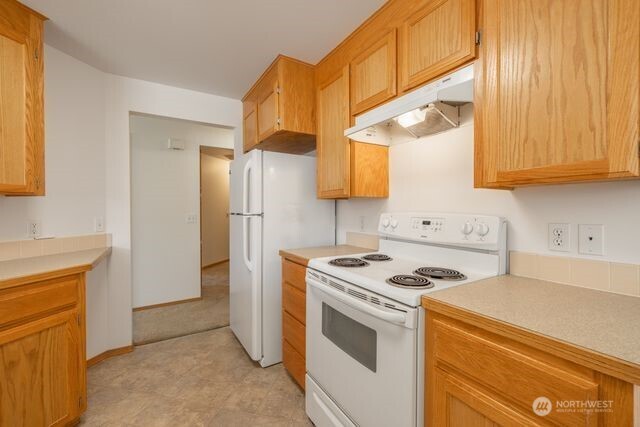 111 E Queen Place Property Photo 7