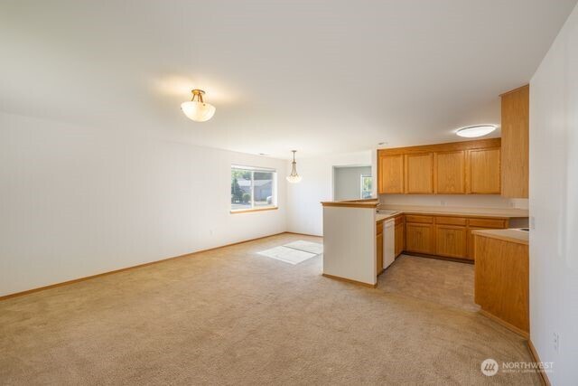 111 E Queen Place Property Photo 8
