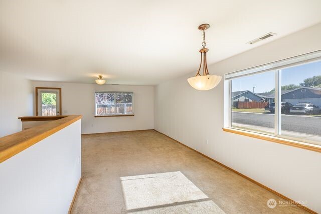 111 E Queen Place Property Photo 10