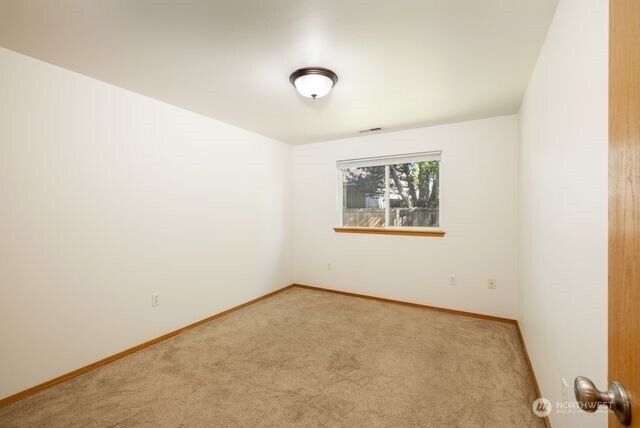111 E Queen Place Property Photo 12