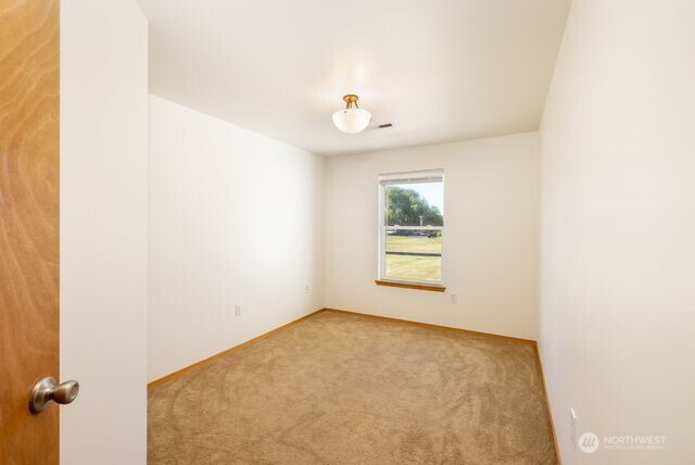 111 E Queen Place Property Photo 20