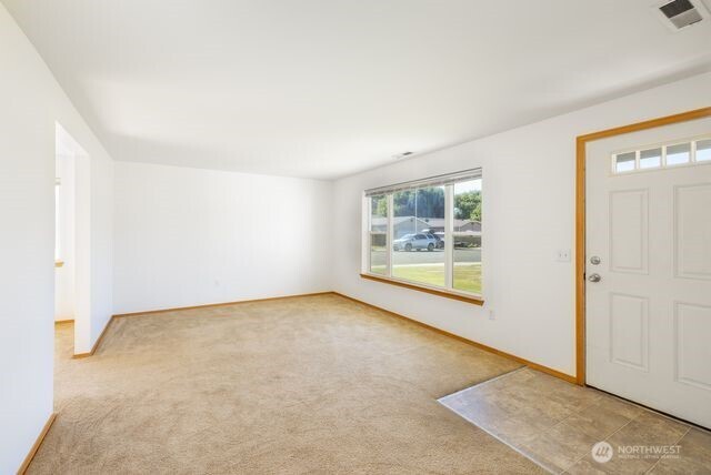 111 E Queen Place Property Photo 21